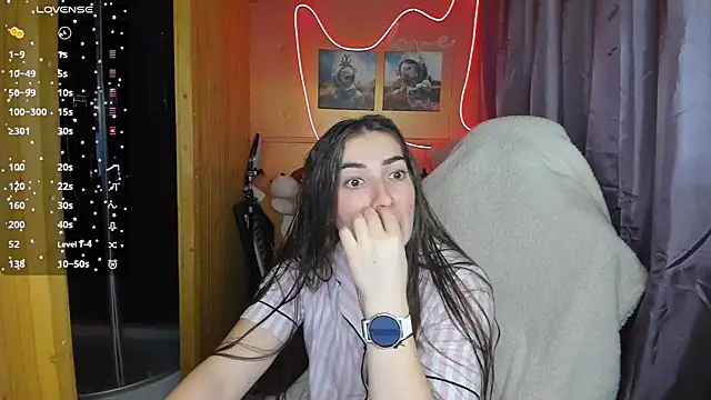 Fiery Brunette  online show from 03-08-25, 03:02