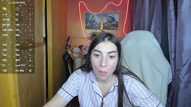 Fiery Brunette  online show from 03-09-25, 05:00