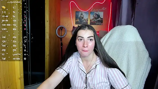 Fiery Brunette  online show from 10-11-25, 08:48