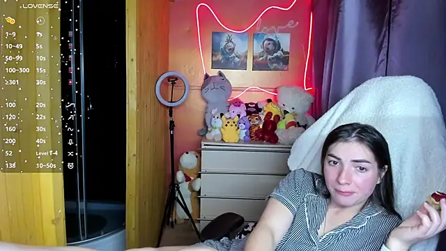 Fiery Brunette  online show from 10-12-25, 02:29