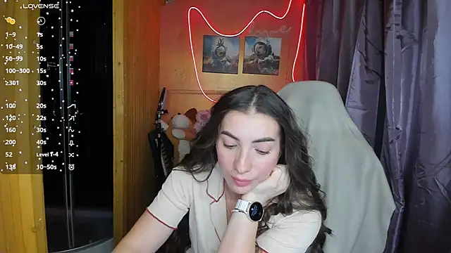 Fiery Brunette  online show from 02-26-25, 11:32