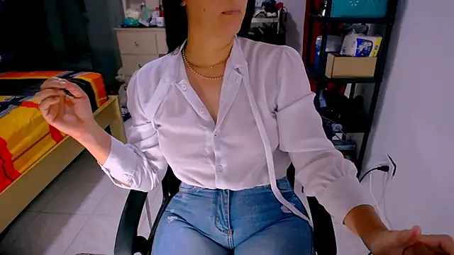 BitterMomXxx online show from 05-28-26, 03:07