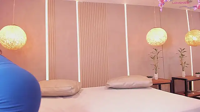 sabrina shark  online show from 03-10-26, 02:15