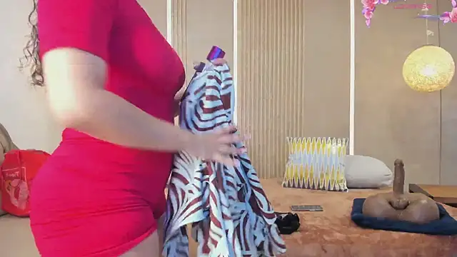 Snapshot of sabrina_shark_ chatting on 02-25-26, 01:39 sabrina shark online show from 02-25-26, 01:39