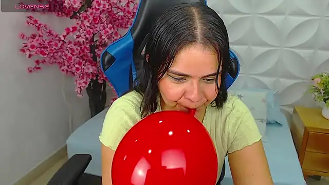 ayla13  online show from 09-11-25, 07:14