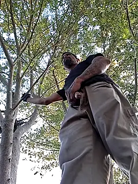 Snapshot of playtyme420691 chatting on 10-28-25, 01:43 playtyme420691 online show from 10-28-25, 01:43