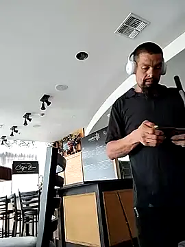 Snapshot of playtyme420691 chatting on 03-08-25, 04:39 playtyme420691 online show from 03-08-25, 04:39