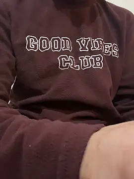 Snapshot of rhuh3991 chatting on 01-12-25, 05:34 rhuh3991 online show from 01-12-25, 05:34