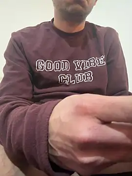 Snapshot of rhuh3991 chatting on 01-11-25, 10:29 rhuh3991 online show from 01-11-25, 10:29