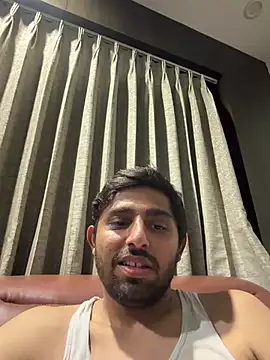 Snapshot of rhuh3991 chatting on 05-25-26, 04:06 rhuh3991 online show from 05-25-26, 04:06