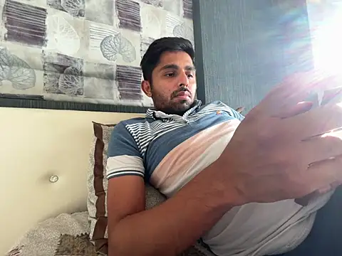 rhuh3991 online show from 04-09-26, 11:49