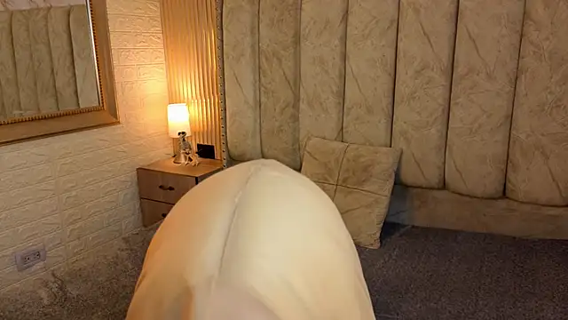 catalina  23 online show from 10-21-25, 07:24