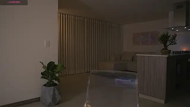 Daihanwatson  online show from 12-17-25, 12:59