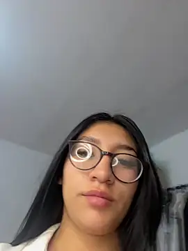 Sexyedith09 online show from 04-13-26, 06:12