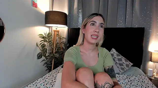 Lauren-Rosse online show from 02-18-25, 02:16