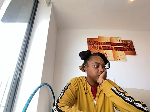 ChocolateCakeQueen online show from 12-22-25, 07:58