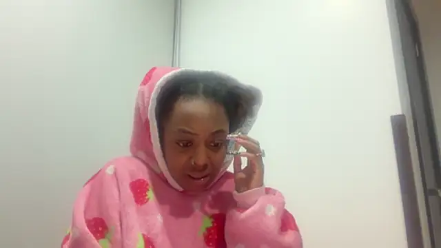 ChocolateCakeQueen online show from 01-12-26, 10:33