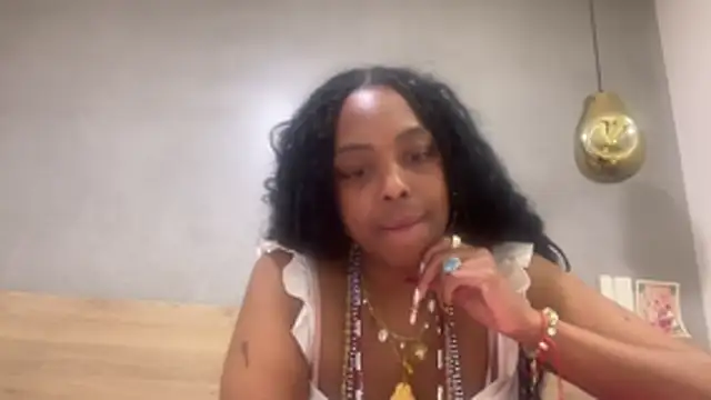 ChocolateCakeQueen online show from 04-17-26, 03:53