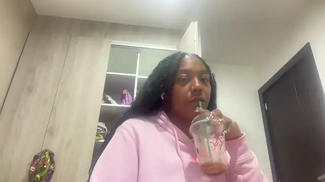 ChocolateCakeQueen online show from 03-10-26, 12:36