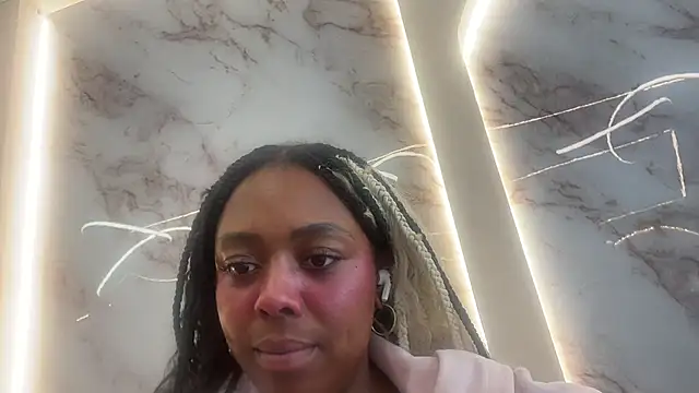 ChocolateCakeQueen online show from 07-28-26, 06:20