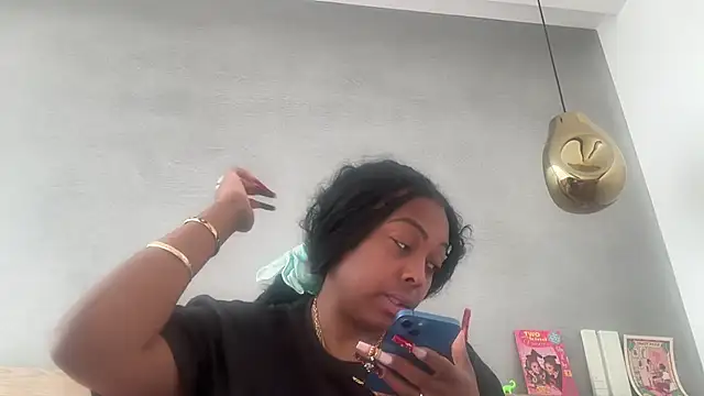 ChocolateCakeQueen online show from 04-21-26, 05:52