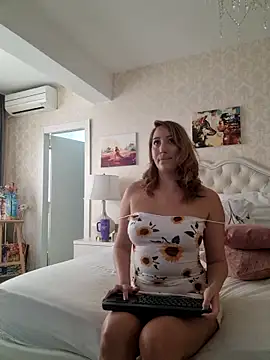 IreneHope online show from 03-11-25, 07:14