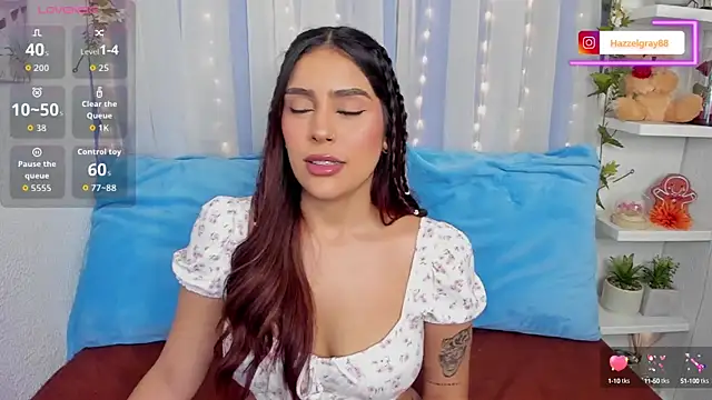 HazzelGray online show from 09-18-25, 02:42