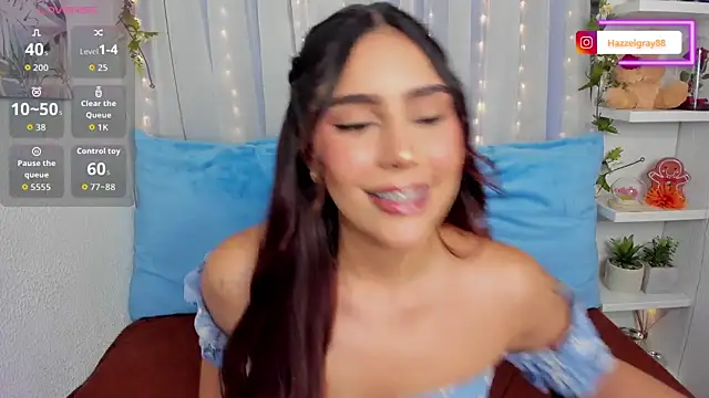 HazzelGray online show from 10-08-25, 04:19