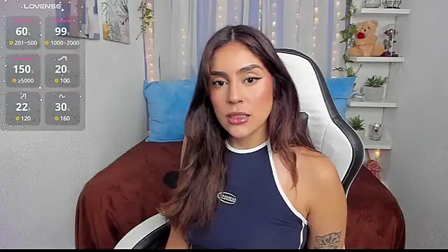 HazzelGray online show from 02-20-25, 04:47