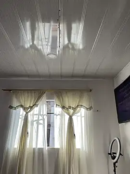 hannahb-e online show from 03-26-26, 01:09