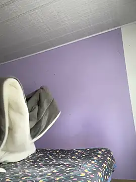 hannahb-e online show from 11-14-25, 06:00