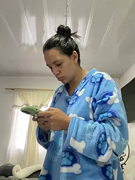 hannahb-e online show from 05-11-26, 12:06