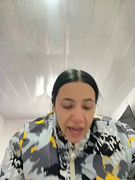 Snapshot of hannahb-e chatting on 02-18-26, 03:19 hannahb-e online show from 02-18-26, 03:19