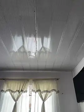 hannahb-e online show from 12-03-25, 05:23