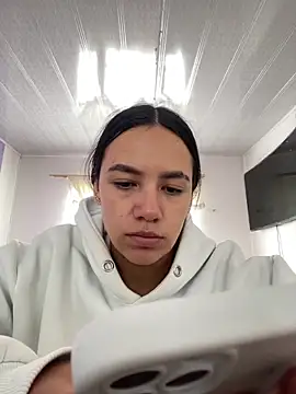 Snapshot of hannahb-e chatting on 02-03-26, 04:01 hannahb-e online show from 02-03-26, 04:01