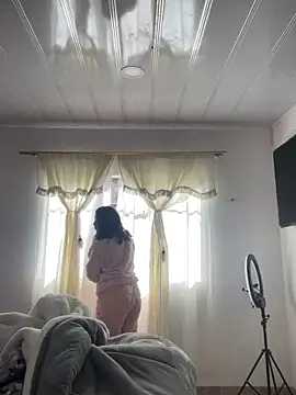 hannahb-e online show from 11-23-25, 01:54