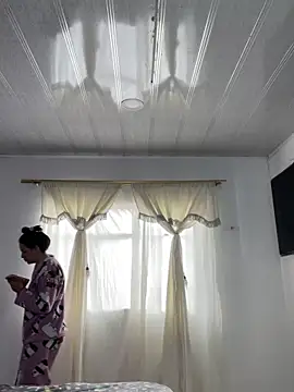 hannahb-e online show from 10-04-25, 02:40