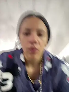 Snapshot of hannahb-e chatting on 02-20-26, 07:27 hannahb-e online show from 02-20-26, 07:27