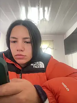 Snapshot of hannahb-e chatting on 02-23-26, 07:14 hannahb-e online show from 02-23-26, 07:14