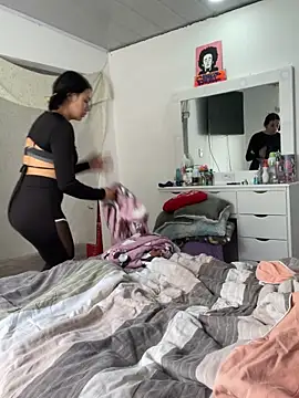 hannahb-e online show from 10-06-25, 03:24