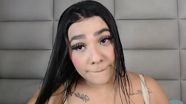 Snapshot of emily_brontee_ chatting on 03-15-25, 12:34 emily brontee online show from 03-15-25, 12:34