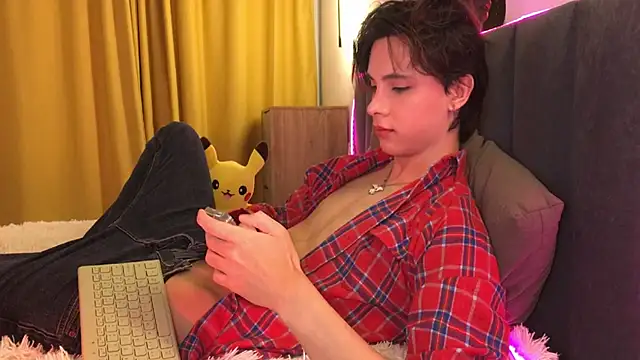 Snapshot of k0sta_ chatting on 03-05-25, 10:33 k0sta  online show from 03-05-25, 10:33