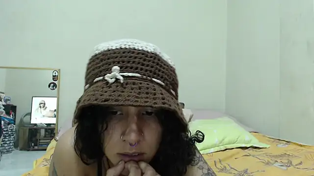 Snapshot of AlinaWoolf_ chatting on 07-03-26, 04:41 AlinaWoolf online show from 07-03-26, 04:41