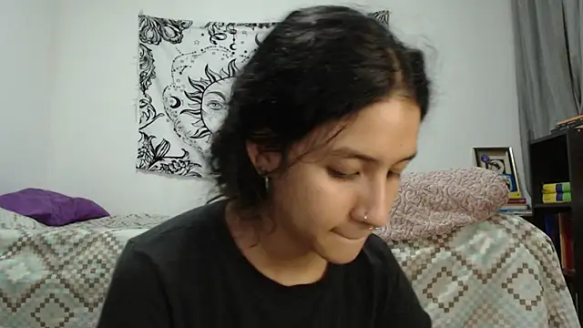 Snapshot of AlinaWoolf_ chatting on 12-27-24, 02:47 AlinaWoolf  online show from 12-27-24, 02:47