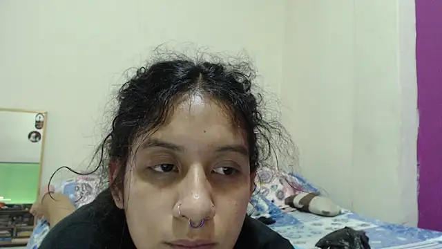 AlinaWoolf  online show from 05-09-26, 05:49