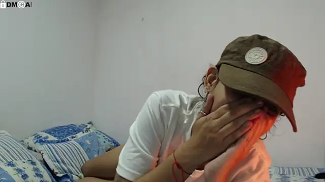 AlinaWoolf  online show from 01-10-26, 03:35