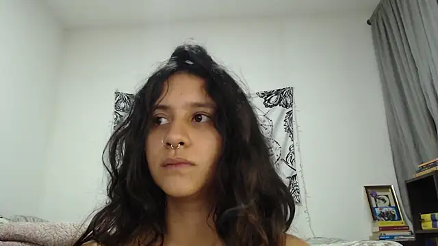 Snapshot of AlinaWoolf_ chatting on 12-26-24, 04:43 AlinaWoolf  online show from 12-26-24, 04:43