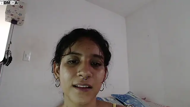 AlinaWoolf  online show from 02-08-26, 09:12