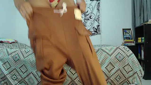 Snapshot of AlinaWoolf_ chatting on 02-26-25, 02:19 AlinaWoolf  online show from 02-26-25, 02:19