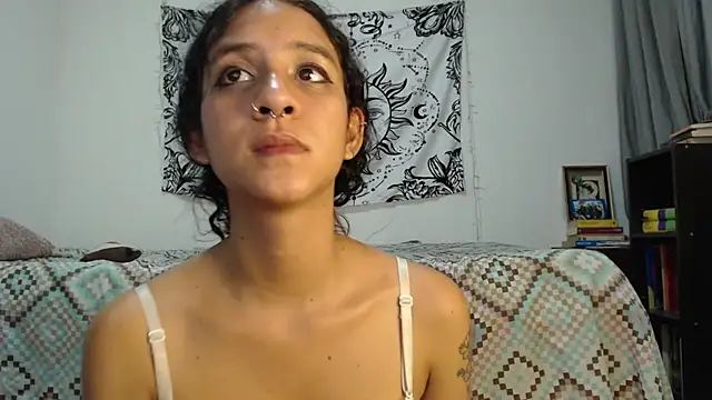 Snapshot of AlinaWoolf_ chatting on 12-11-24, 05:53 AlinaWoolf  online show from 12-11-24, 05:53